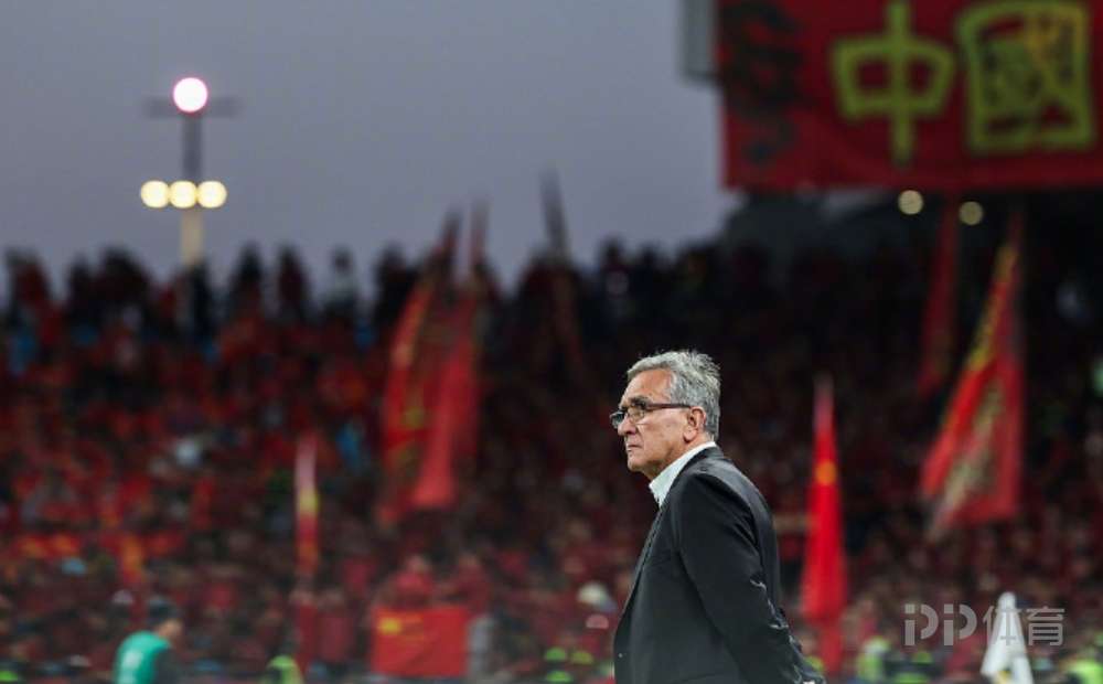 萊夫斯基,射門前心如,止水,龙8国际官网,龙8国际入口,龙8国际平台,龙8国际官方