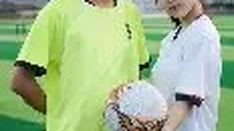 《海港荣耀再续！奥斯卡缺席，穆卡尔特独挑大梁，助球队卫冕成功》