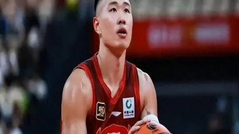 “利物浦本赛季挑战加剧：输球场次已超过去年同期，34战10负悬念重重！”