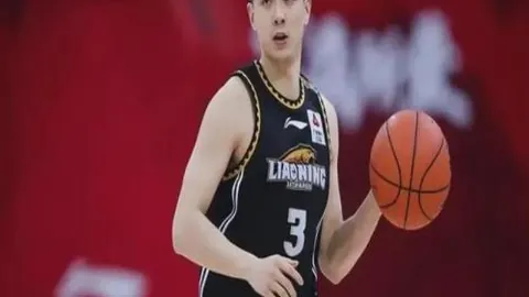 姆巴佩独木难支，西甲争冠战局再起波澜：皇马领先仅一分，巴萨重燃胜利希望